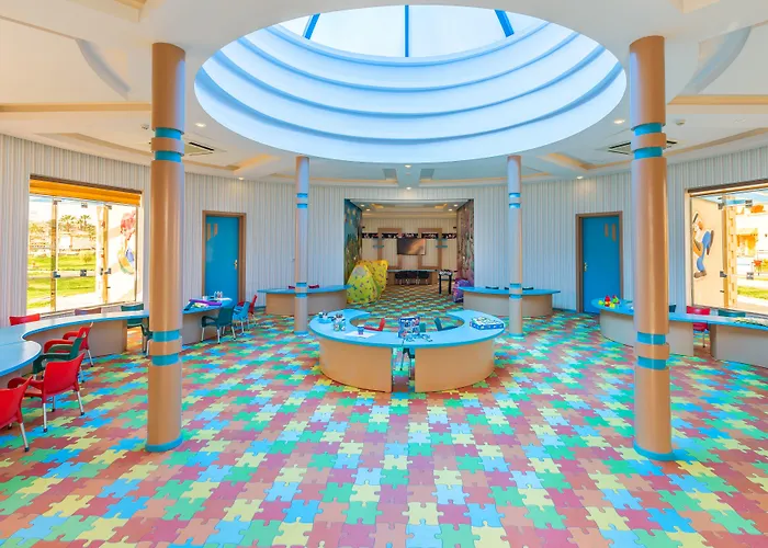 Resort Albatros Aqua Park - 5*